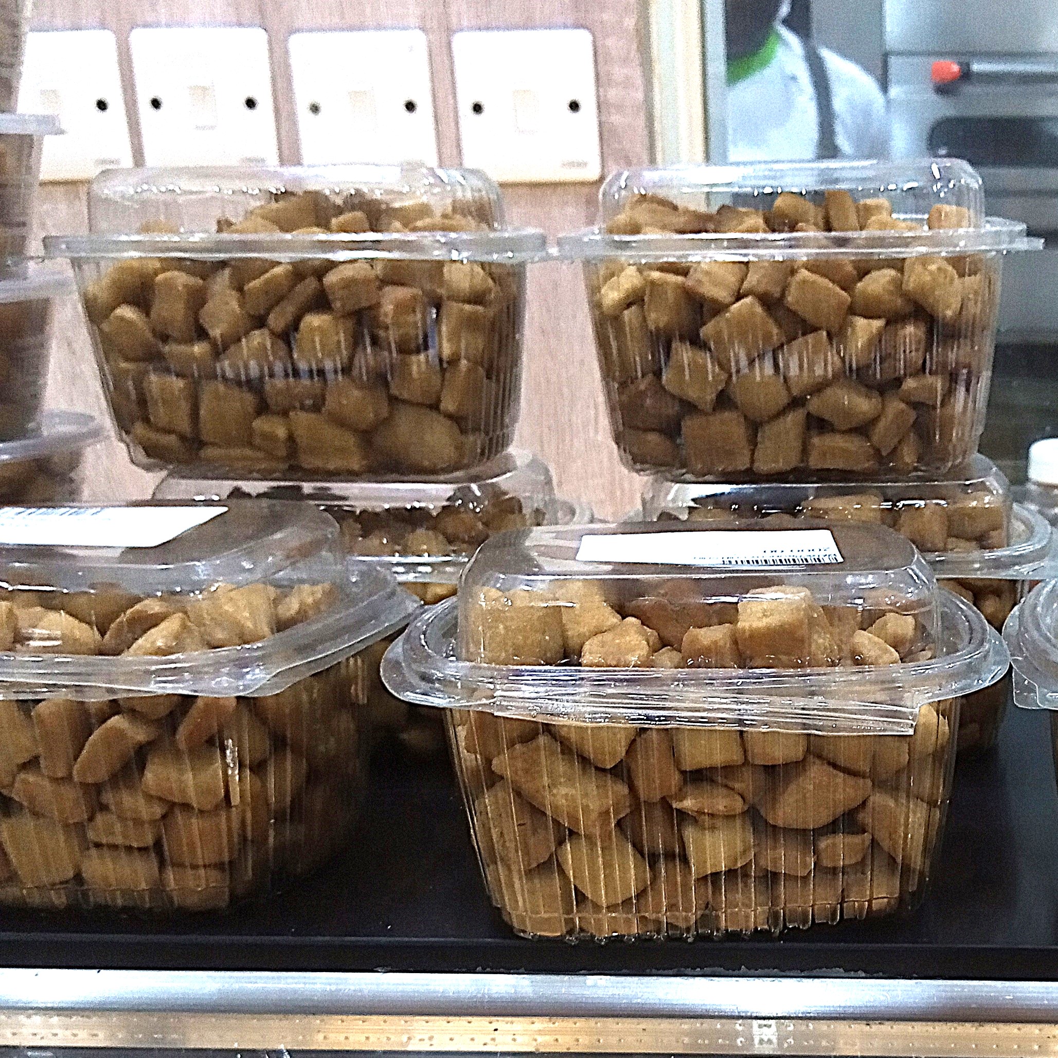 Mega Crunchy Chin-Chin, Medium